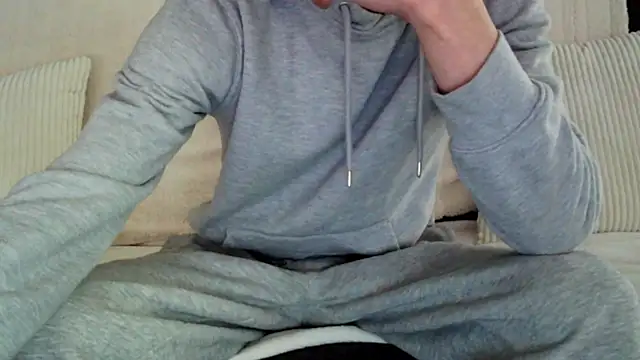 Snapshot of ElViko11 chatting on 21, 2, 2025 ElViko11 online show from 21, 2, 2025