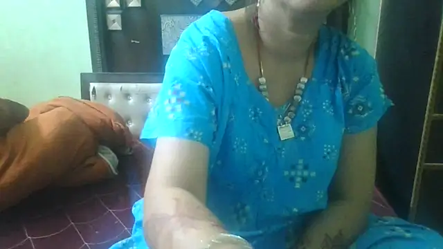 couplesuni online show from 13, 10, 2025