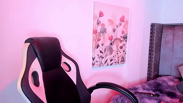 Alaia Cute online show from 23, 10, 2025