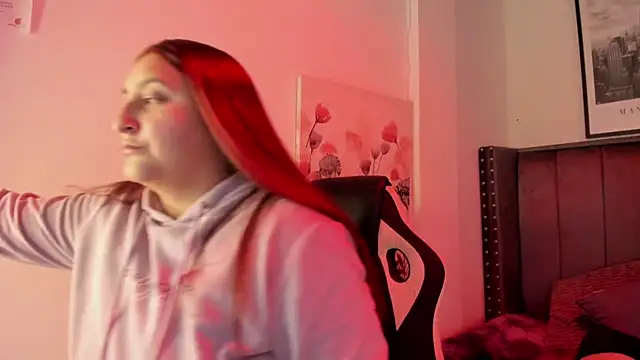 Alaia Cute online show from 14, 10, 2025