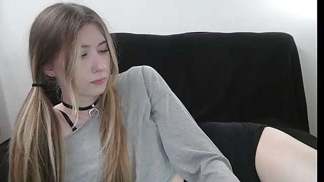 ErikaShyy online show from 1, 6, 2026