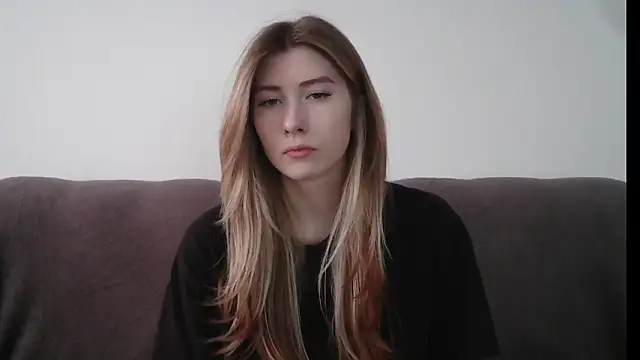 ErikaShyy online show from 11, 2, 2025