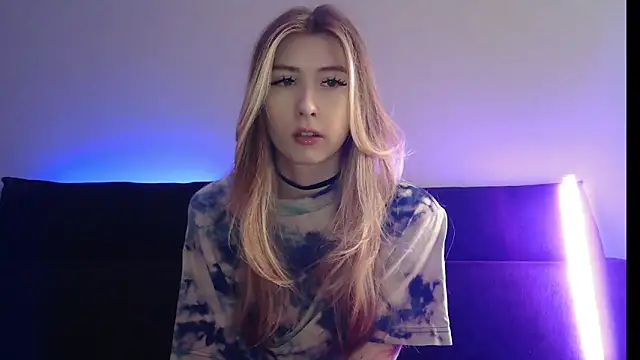 ErikaShyy online show from 11, 2, 2026