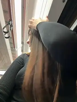 Sophie Avory online show from 24, 1, 2025