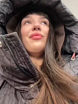 Sophie Avory online show from 5, 2, 2025