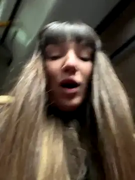 Sophie Avory online show from 2, 12, 2025