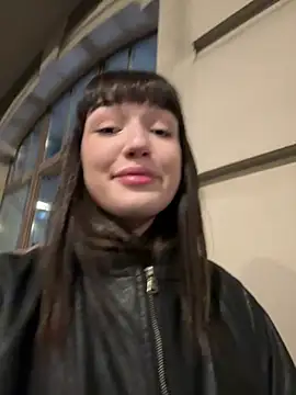 Sophie Avory online show from 2, 3, 2025