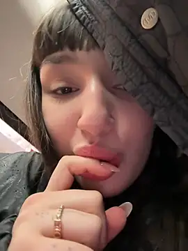 Sophie Avory online show from 24, 1, 2025