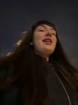 Sophie Avory online show from 6, 2, 2025