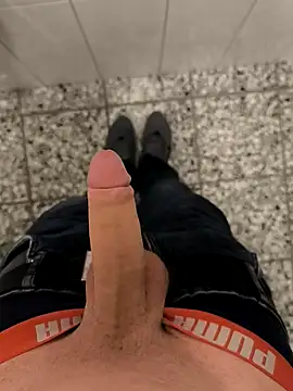 geilehecke1 online show from 17, 3, 2025