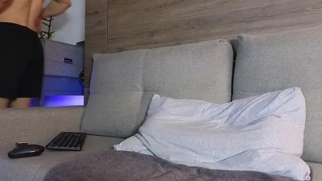 SultryAndrewww online show from 13, 2, 2026