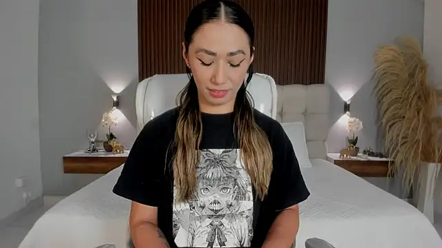 Emma23   online show from 1, 4, 2026