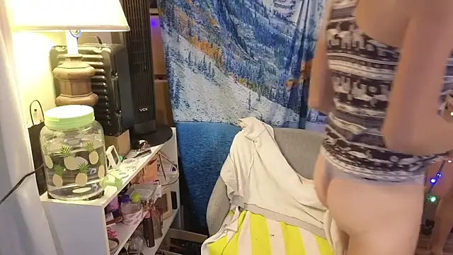 cunty tranny lydia online show from 5, 3, 2025