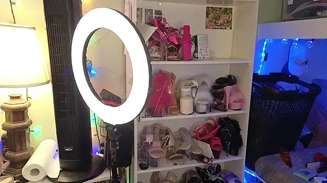 cunty tranny lydia online show from 12, 4, 2026