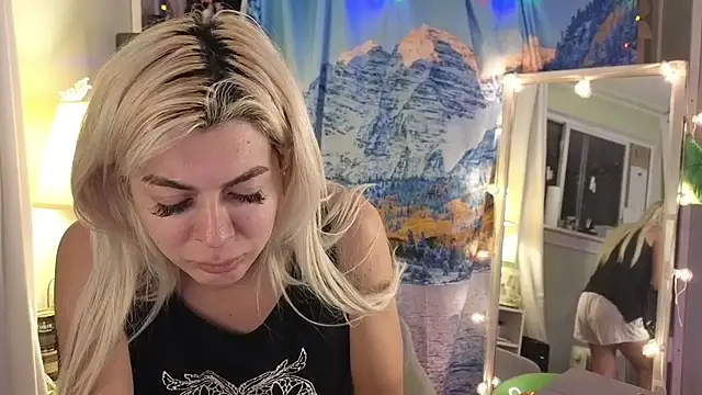 cunty tranny lydia online show from 3, 2, 2025