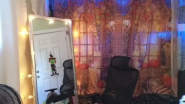 cunty tranny lydia online show from 18, 10, 2025