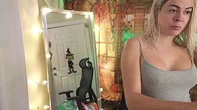 cunty tranny lydia online show from 14, 10, 2025