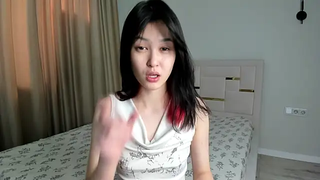 Snapshot of Lola_Peach chatting on 21, 6, 2026 Lola Peach online show from 21, 6, 2026