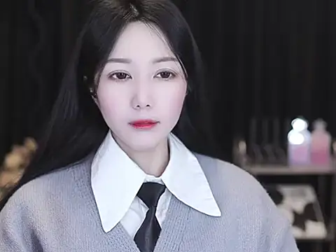 Nuyoah-77 online show from 17, 3, 2026