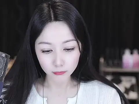 Nuyoah-77 online show from 28, 3, 2026