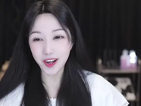 Nuyoah-77 online show from 7, 3, 2026