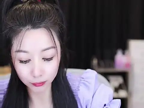 Nuyoah-77 online show from 9, 9, 2025