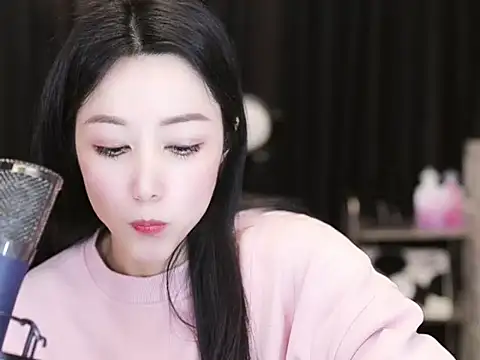 Nuyoah-77 online show from 12, 3, 2025