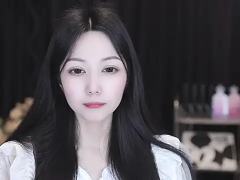 Nuyoah-77 online show from 1, 4, 2026