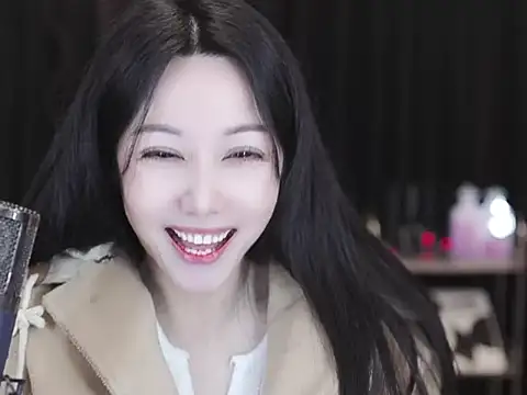 Nuyoah-77 online show from 4, 3, 2026