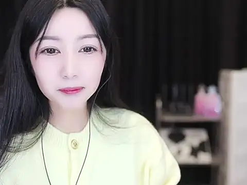 Nuyoah-77 online show from 24, 11, 2025