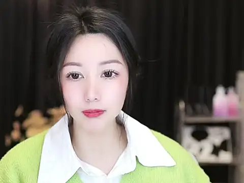 Nuyoah-77 online show from 6, 3, 2025