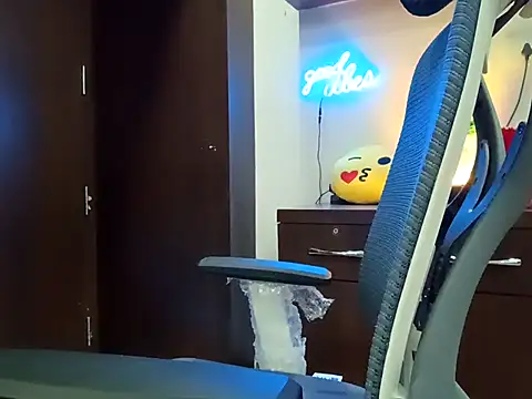 GoldnessAishu online show from 9, 3, 2025