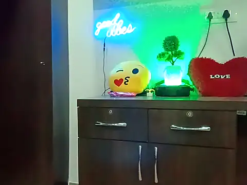 GoldnessAishu online show from 9, 3, 2025