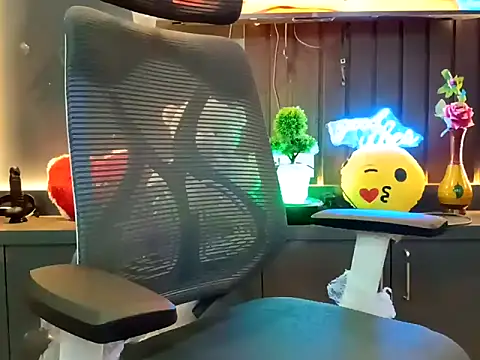 GoldnessAishu online show from 22, 3, 2025