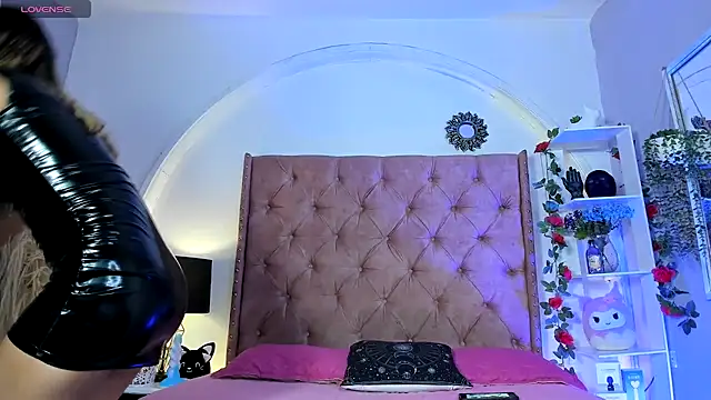 LadyAvalon online show from 6, 11, 2025