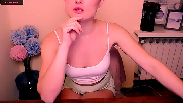 Snapshot of Felliciya chatting on 7, 3, 2025 Felliciya online show from 7, 3, 2025