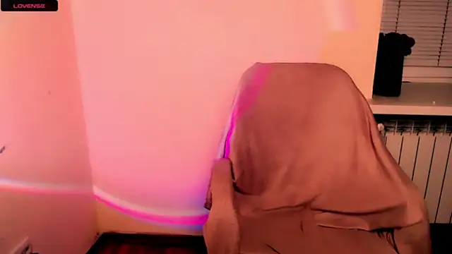 Snapshot of Felliciya chatting on 15, 11, 2025 Felliciya online show from 15, 11, 2025