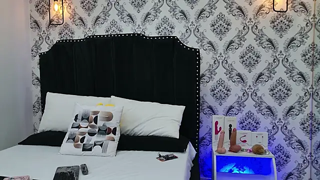 SaaraBrown online show from 25, 9, 2025