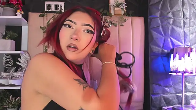 Snapshot of Mia_Rinn chatting on 19, 1, 2026 Mia Rinn online show from 19, 1, 2026