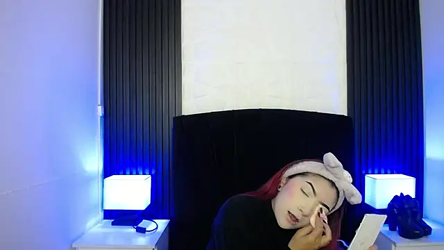 Snapshot of Mia_Rinn chatting on 25, 2, 2026 Mia Rinn online show from 25, 2, 2026