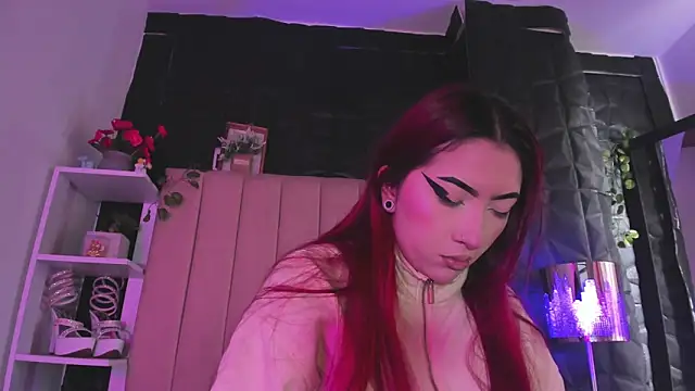 Snapshot of Mia_Rinn chatting on 20, 2, 2026 Mia Rinn online show from 20, 2, 2026