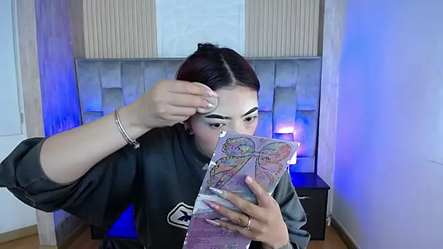 Mia Rinn online show from 16, 10, 2025