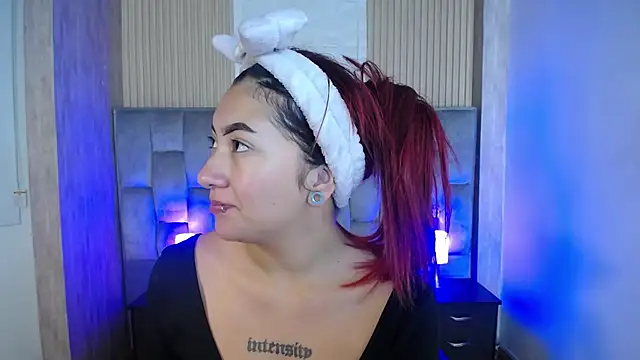 Mia Rinn online show from 6, 10, 2025