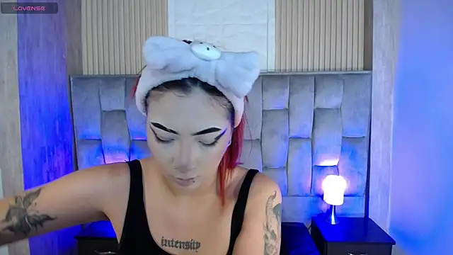 Mia Rinn online show from 8, 10, 2025