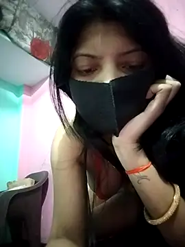 Hotty-Divya online show from 7, 5, 2026