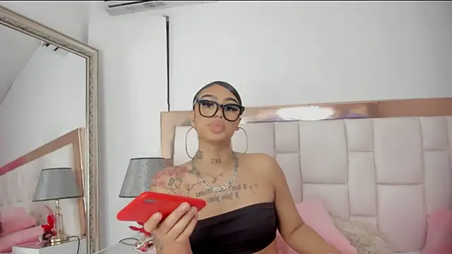 Mia Jansen online show from 10, 2, 2025