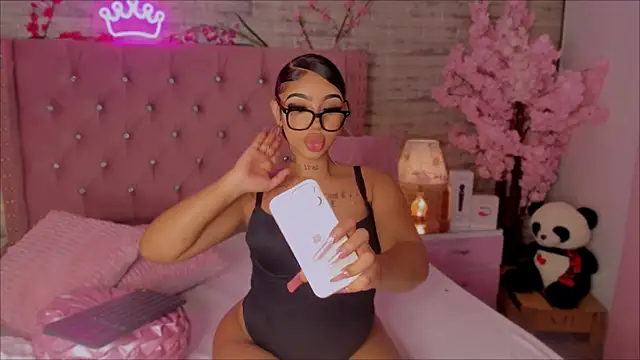 Mia Jansen online show from 28, 9, 2025