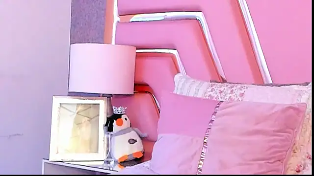 KylieMonnett online show from 27, 2, 2026