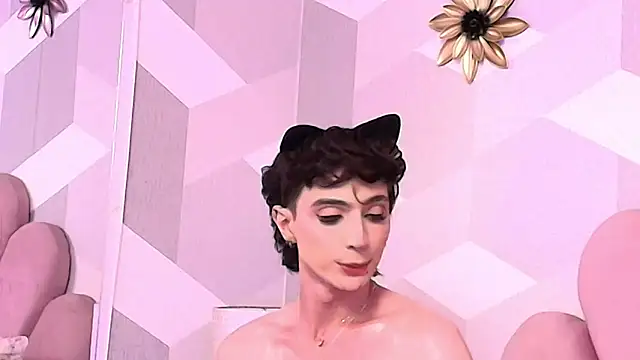 KylieMonnett online show from 18, 12, 2025