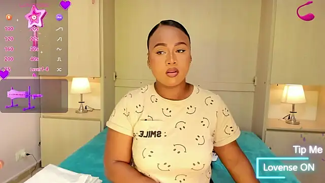 Snapshot of EmilyyStuart chatting on 2, 2, 2026 EmilyyStuart online show from 2, 2, 2026